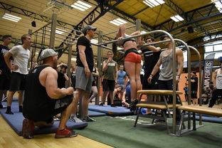 爱游戏在线娱乐官网-陈艺文赛后谈跳水心态，陈艺文领奖